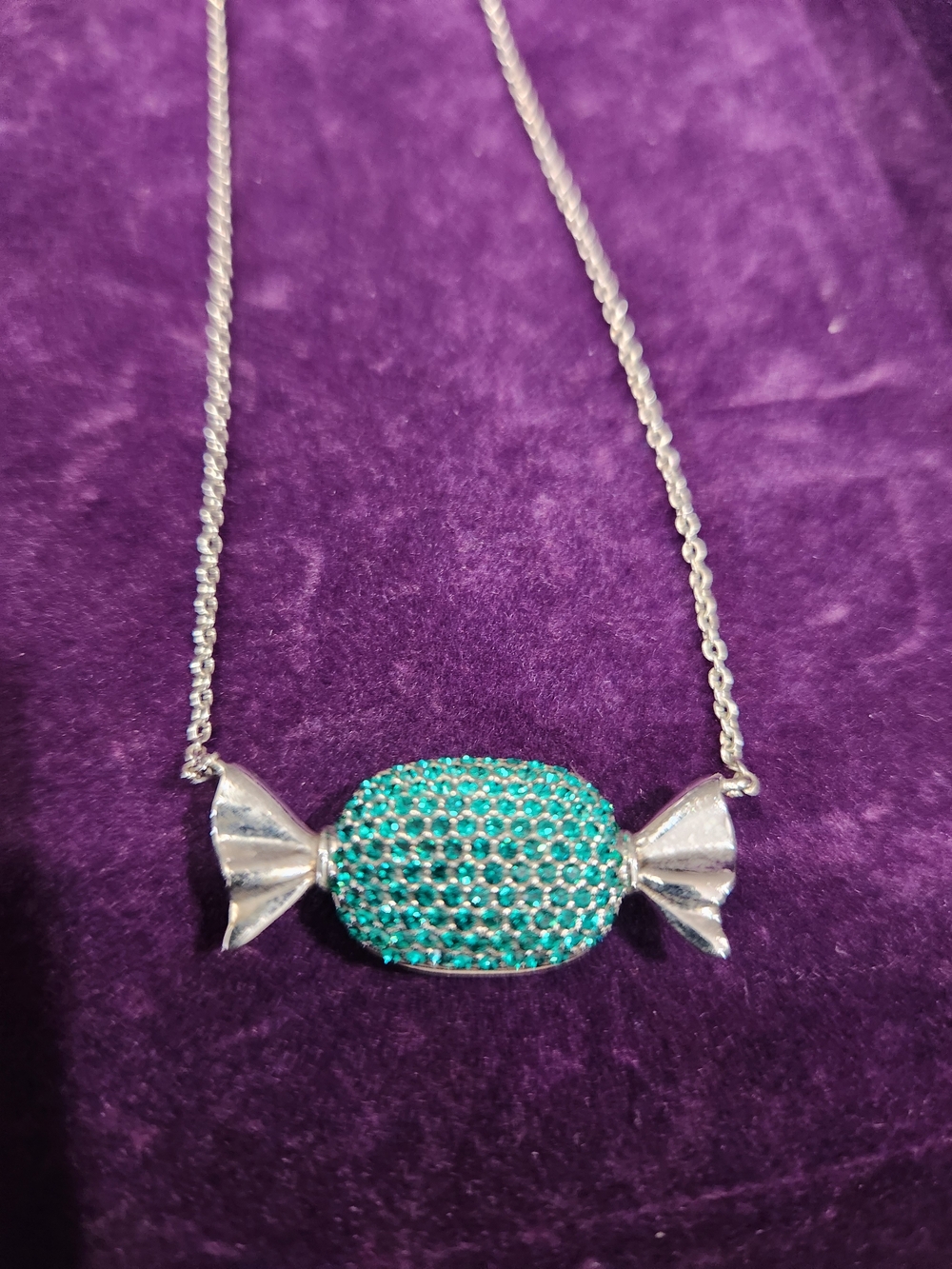 SIS (SIMONE I SMITH) Silver Candy Pendant Necklace with Green Crystals - Picture 2 of 3